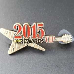 Hard Rock Cafe 2015 VIP Rewards pin
